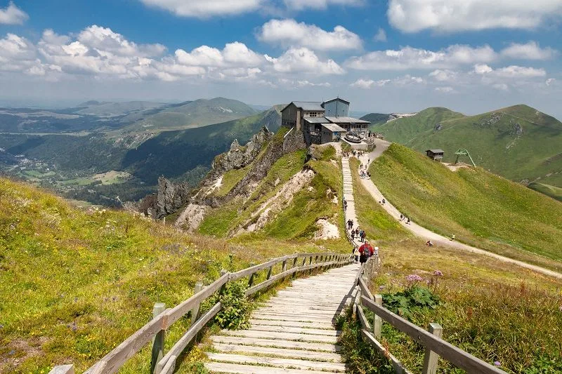 Puy de Sancy : La Randonnée Facile au Sommet des Monts d'Auvergne en 2025
